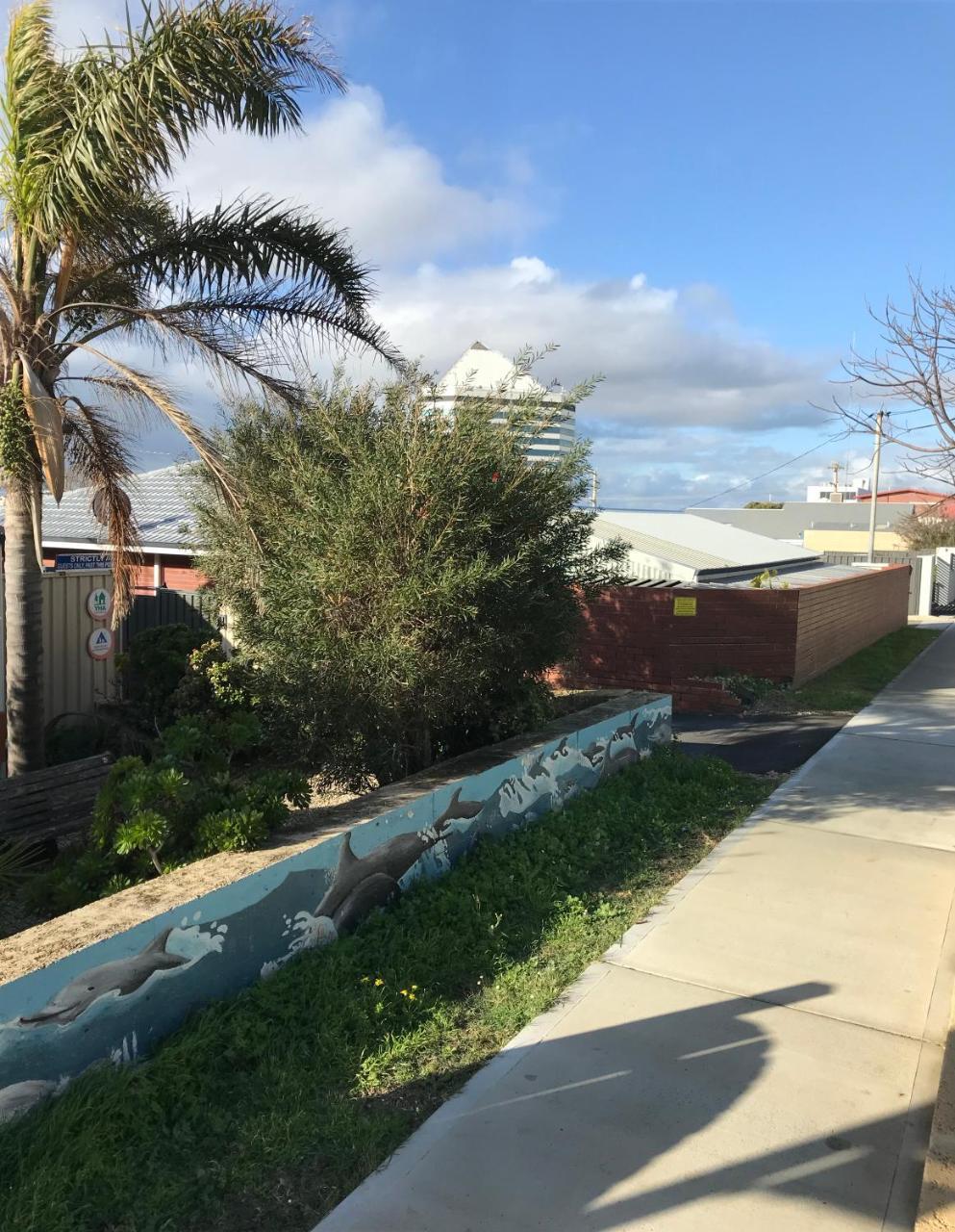 Хостел Dolphin Retreat Bunbury Yha Экстерьер фото